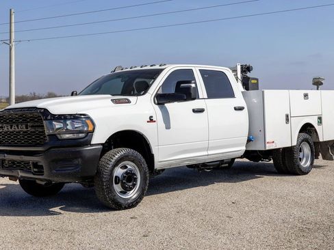 Used 2023 RAM 3500 Tradesman image 3