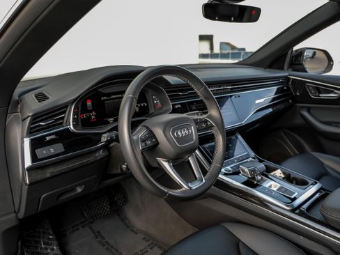 Used 2021 Audi Q8 Premium w/ Convenience Package image 2