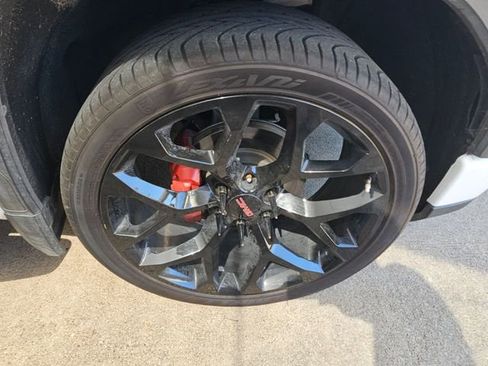 Used 2022 GMC Sierra 1500 Elevation w/ Elevation Premium Package image 5