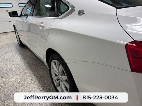 Used 2018 Chevrolet Impala LT FWD image 10