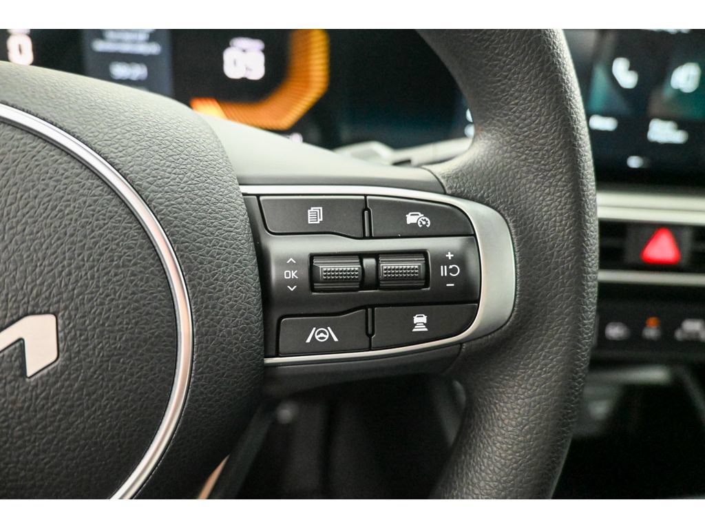 New 2026 Kia K5 LXS FWD image 21