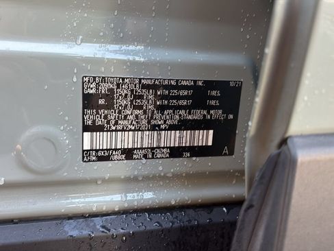 Used 2021 Toyota RAV4 XLE w/ Convenience Package FWD image 27