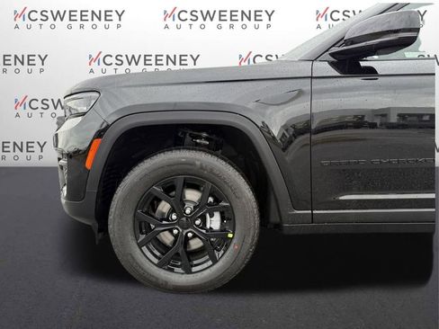New 2025 Jeep Grand Cherokee Altitude image 27