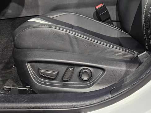 Certified 2025 Toyota Camry SE image 23