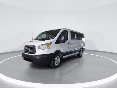 Used 2019 Ford Transit 150 XLT image 4