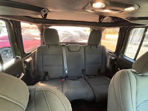 Used 2021 Jeep Wrangler Unlimited Sport image 39