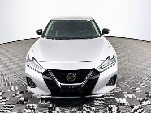 Used 2022 Nissan Maxima SV w/ Floor Mat Group FWD image 2