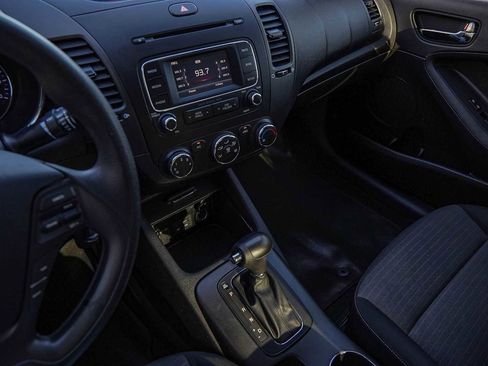 Used 2016 Kia Forte LX w/ LX Popular Package image 17