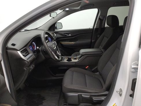 Used 2022 GMC Acadia SLE FWD image 17