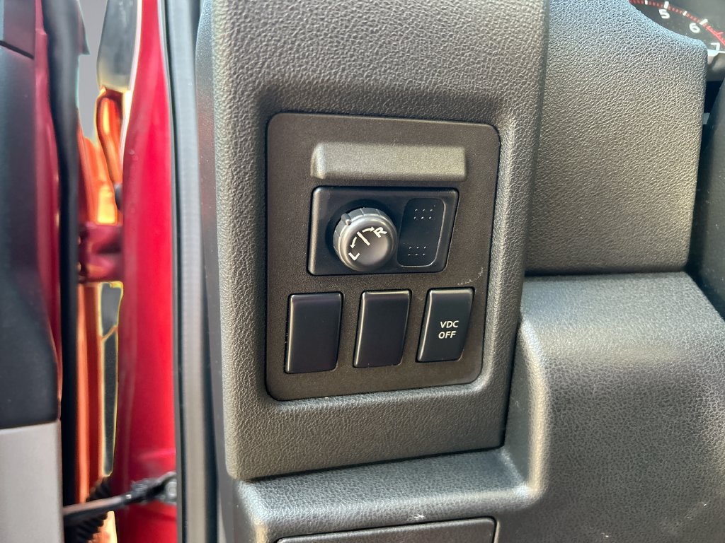 Used 2008 Nissan Rogue SL w/ Premium Pkg FWD image 13
