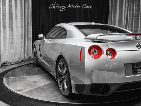 Used 2009 Nissan GT-R Premium AWD/4WD image 31
