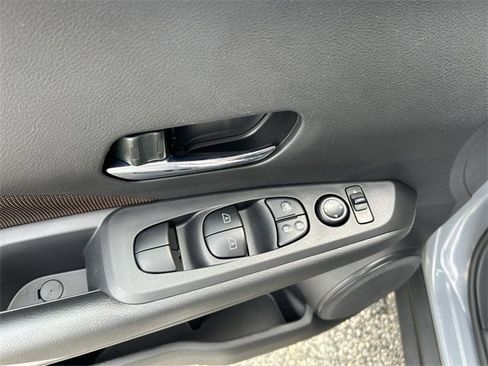 Certified 2024 Nissan Kicks SR image 16