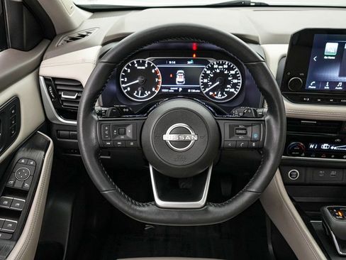 Used 2023 Nissan Rogue SL w/ SL Premium Package image 13