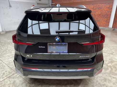 Certified 2025 BMW X1 xDrive28i AWD/4WD image 4