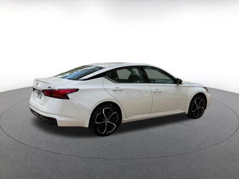 Used 2025 Nissan Altima 2.5 SR image 15