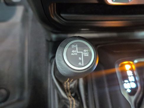 Used 2021 Jeep Wrangler Unlimited Sahara AWD/4WD image 15