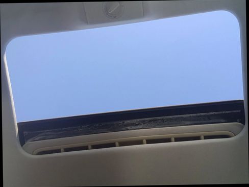 Used 2007 Volkswagen Beetle Coupe w/ Package 1 image 22