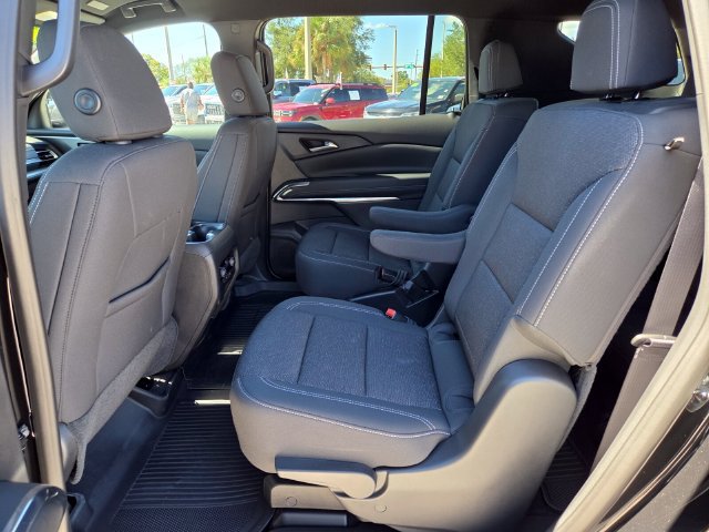 Used 2026 Chevrolet Traverse LT w/ Driver Confidence Package FWD image 14