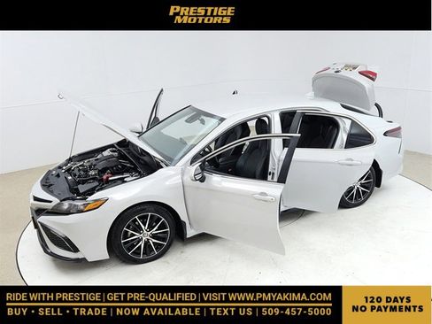 Used 2024 Toyota Camry SE image 22