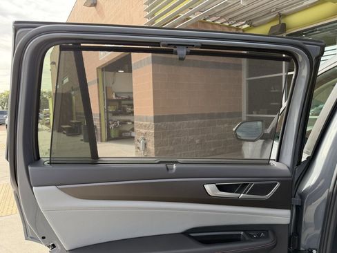 Used 2025 Volkswagen Atlas Peak Edition SE image 36