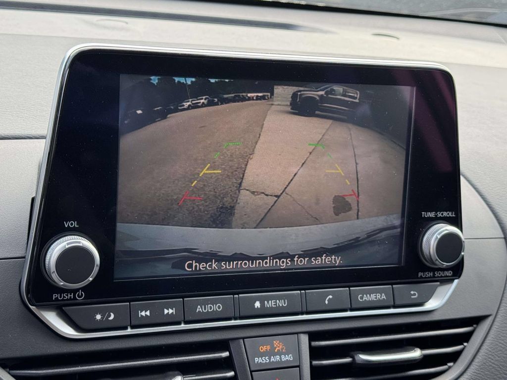 Used 2025 Nissan Altima 2.5 S FWD image 4