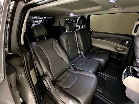 Used 2026 Kia Carnival SX FWD image 26