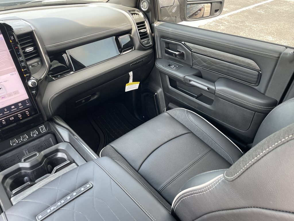 New 2025 RAM 2500 Limited AWD/4WD image 26