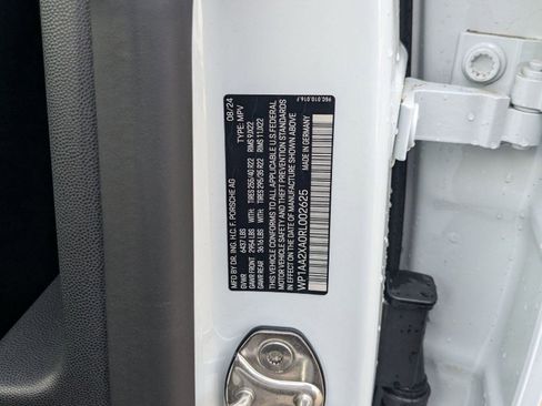 New 2024 Porsche Macan 4 Electric image 29