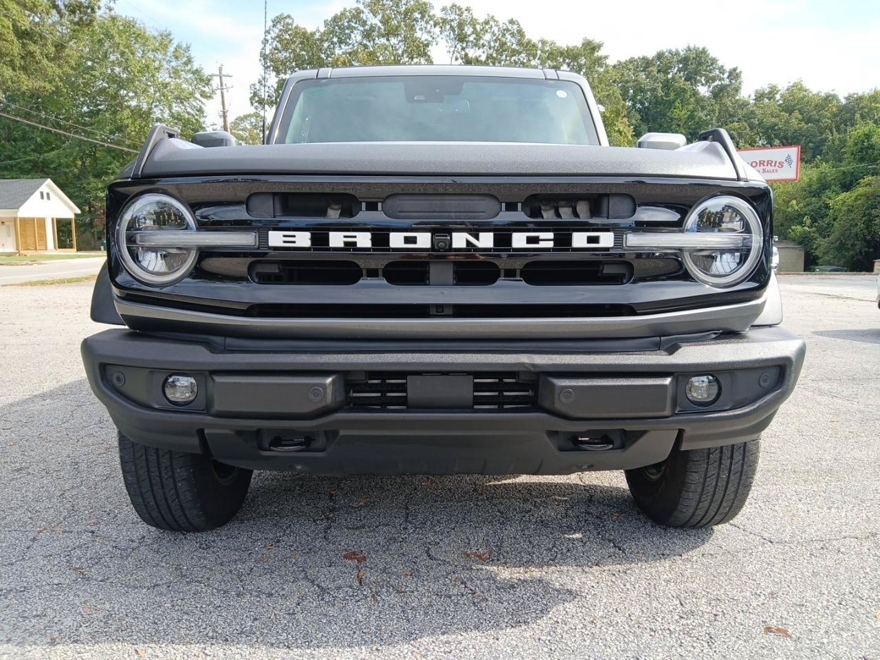 Used 2023 Ford Bronco Outer Banks AWD/4WD image 3