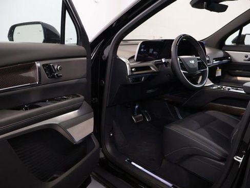 New 2026 Cadillac Vistiq Sport image 6