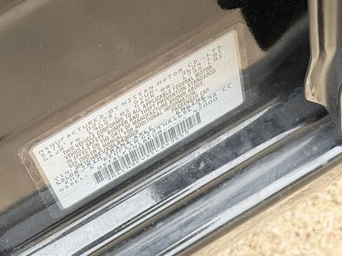 Used 2025 Nissan Versa SV FWD image 29