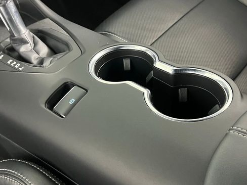 Used 2025 Ford Mustang Premium image 19