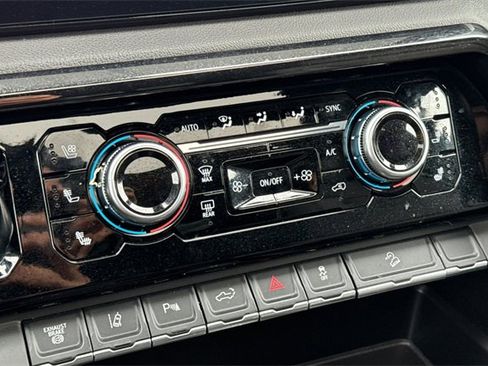 Used 2024 GMC Sierra 2500 AT4 w/ AT4 Premium Plus Package image 31