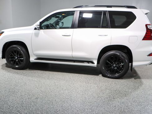 Used 2022 Lexus GX 460 image 10