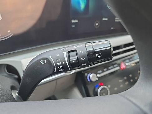 Used 2025 Hyundai Tucson SEL FWD image 41