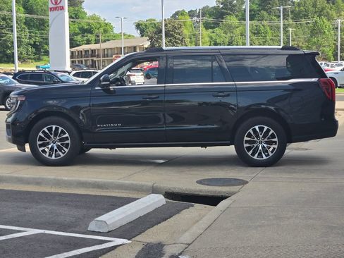 Used 2025 Ford Expedition Max Platinum AWD/4WD image 2