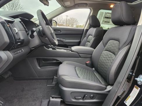 New 2026 Nissan Pathfinder SV AWD/4WD image 8