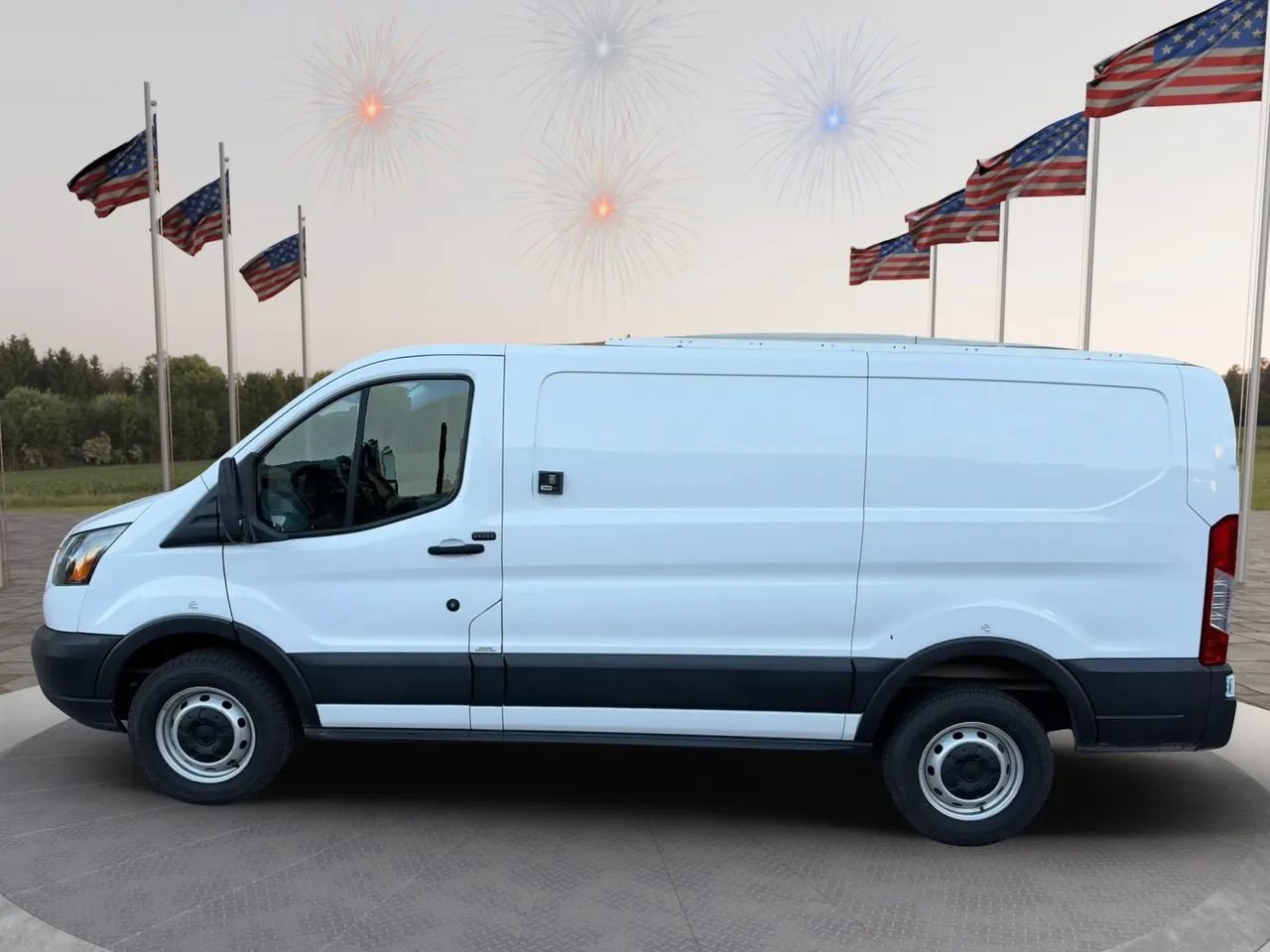 Used 2019 Ford Transit 250 130 Low Roof RWD image 2