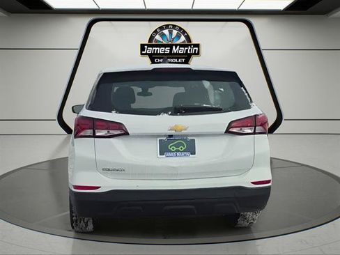 Used 2024 Chevrolet Equinox LS w/ Driver Confidence II Package image 36