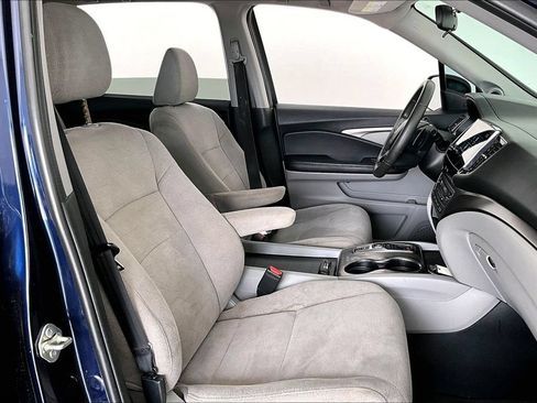 Used 2021 Honda Pilot EX image 6