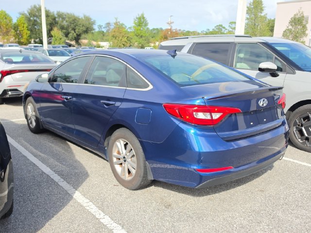 Used 2015 Hyundai Sonata SE w/ Option Group 09 FWD image 4