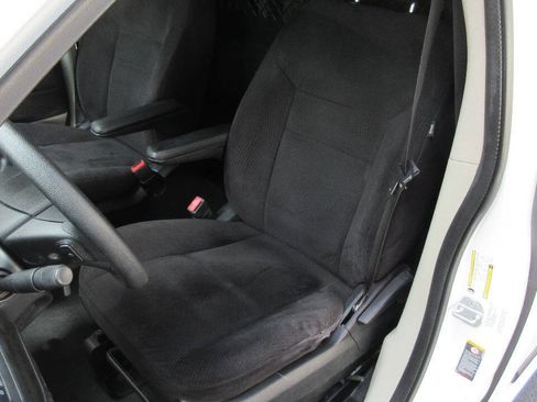 Used 2014 RAM C/V Tradesman FWD image 11