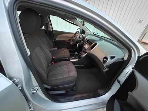 Used 2015 Chevrolet Sonic LT image 16