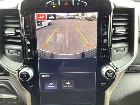 Used 2023 RAM 2500 Laramie AWD/4WD image 23