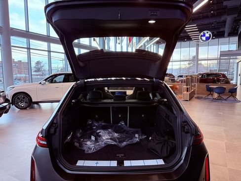 New 2026 BMW M5 Touring image 38