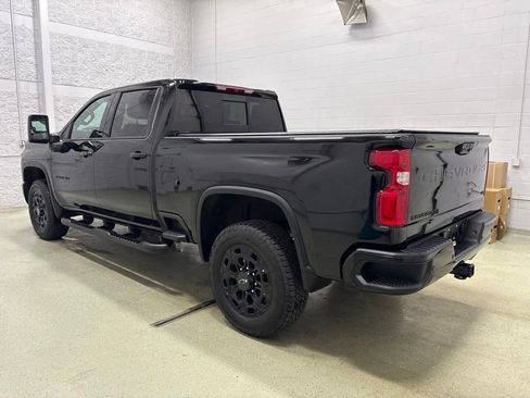 Used 2024 Chevrolet Silverado 3500 LTZ w/ LTZ Plus Package AWD/4WD image 9