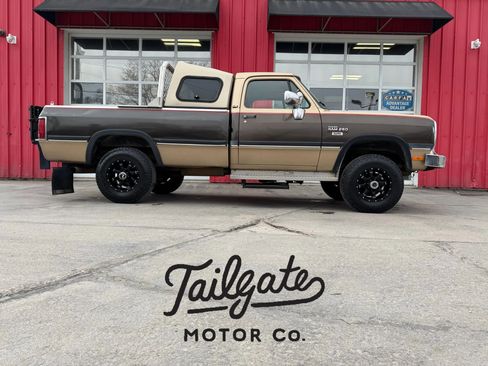 Used 1991 Dodge D/W Truck 250 AWD/4WD image 1