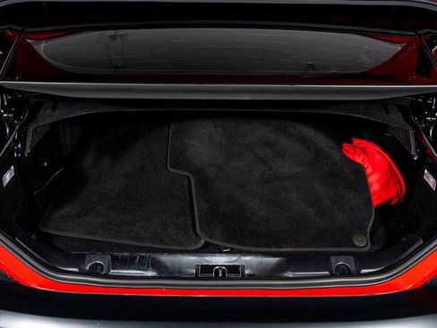 Used 2019 Ferrari Portofino image 9