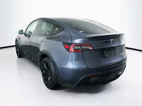 Used 2023 Tesla Model Y AWD image 5