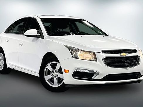 Used 2015 Chevrolet Cruze LT w/ Sun And Sound Package FWD image 1
